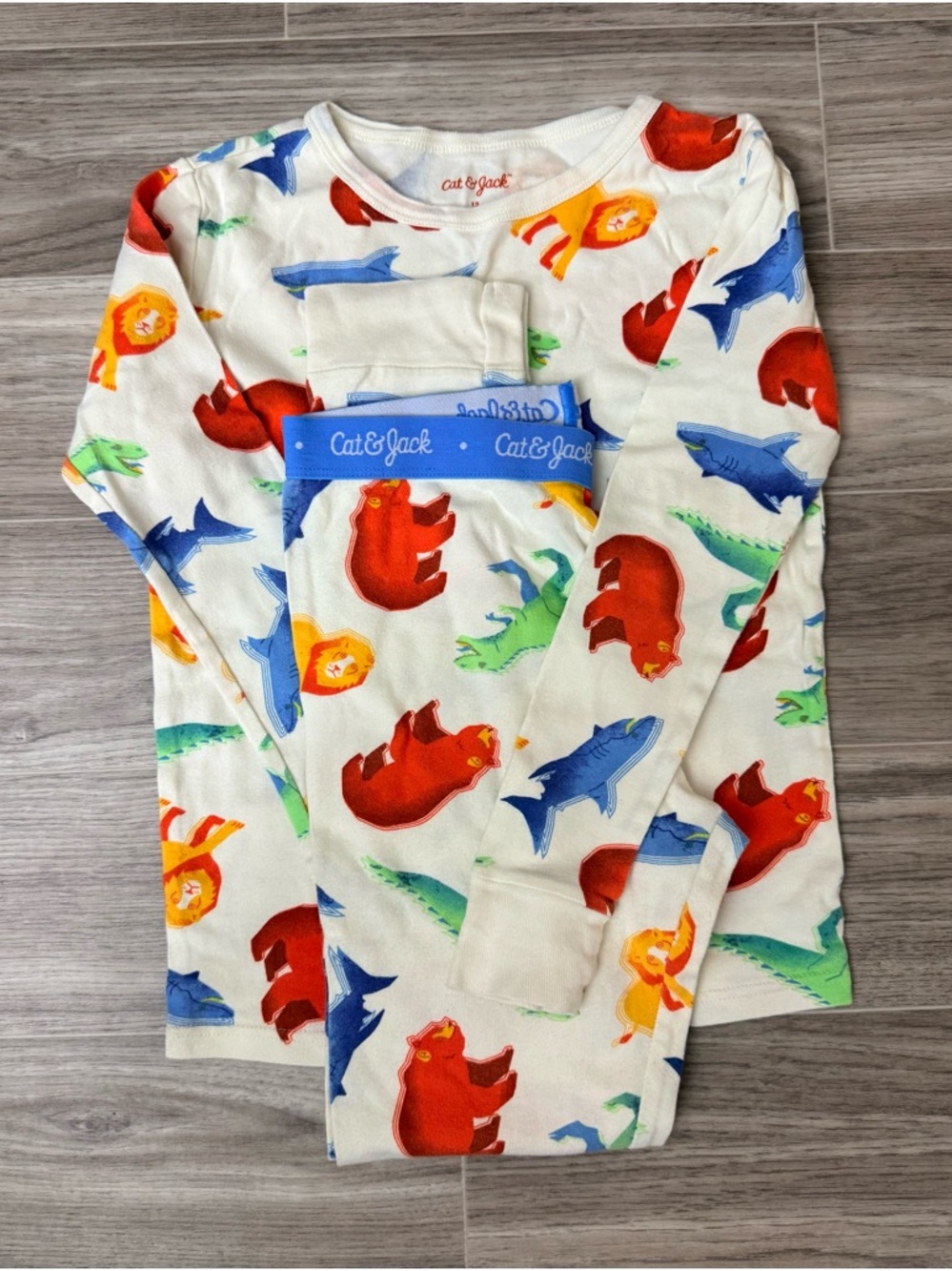 Cat & Jack Cream Animal Print Kids Pajama Set - Lions, Bears, Sharks
